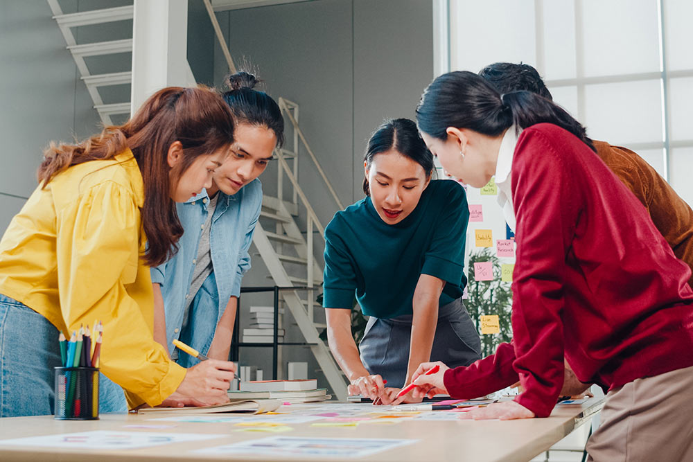 A group of Human Resources leaders at a meeting